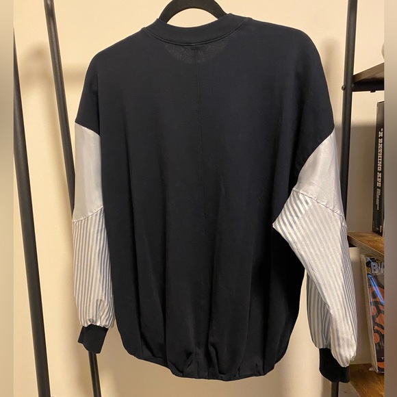 CLU crew neck with patchwork sleeve design - Picture 4 of 5